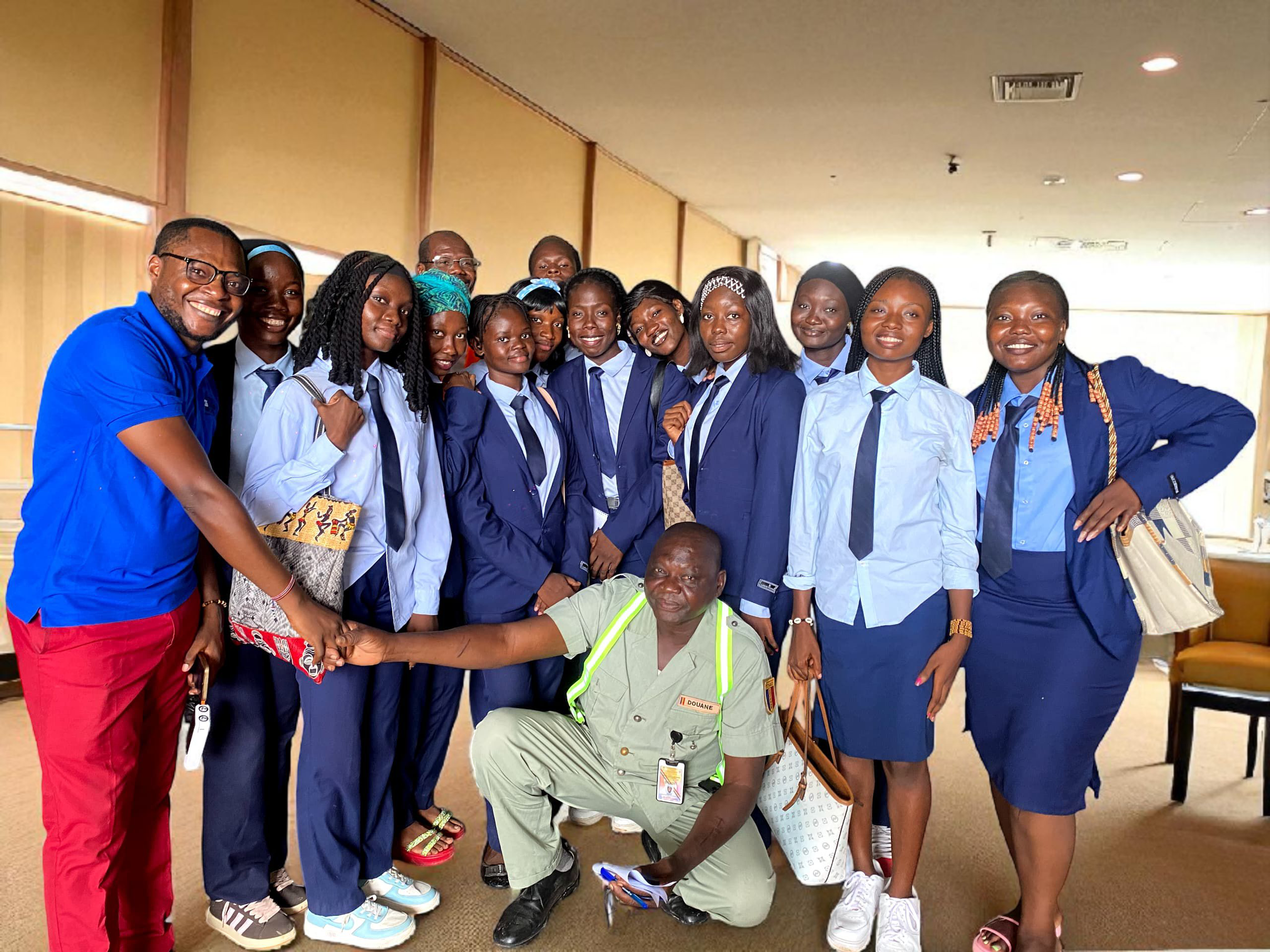 Les étudiants du CBS à l'aéroport Internationale Hassane Djamous